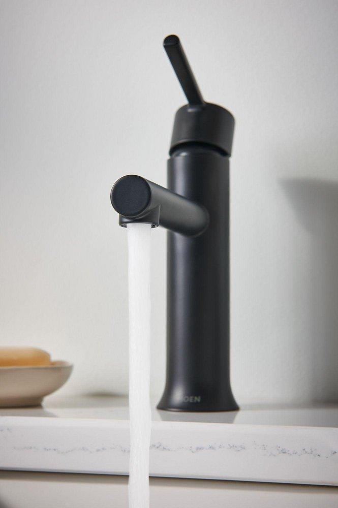 Moen Chrome Single Handle Monoblock Bathroom Sink Faucet Lever Handle 