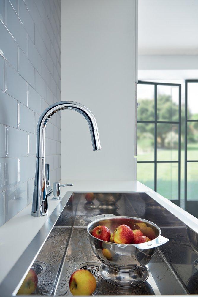 GROHE StarLight Chrome Pull Down Kitchen Faucet 
