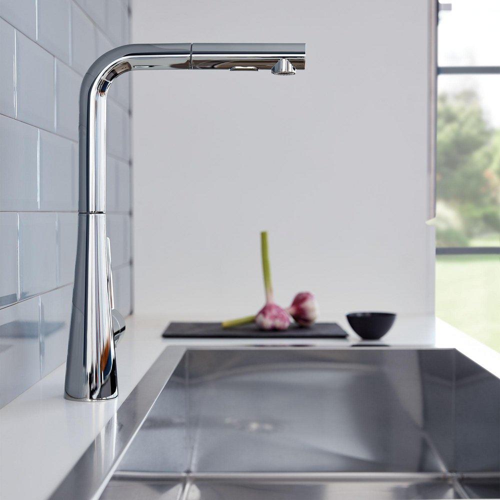 GROHE Chrome Single Handle Pull Down Kitchen Faucet 