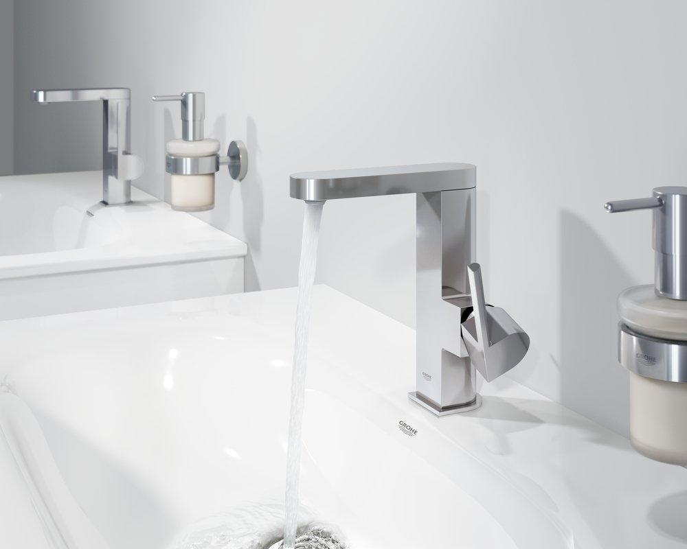 GROHE StarLight Chrome Single Handle Monoblock Bathroom Sink Faucet 
