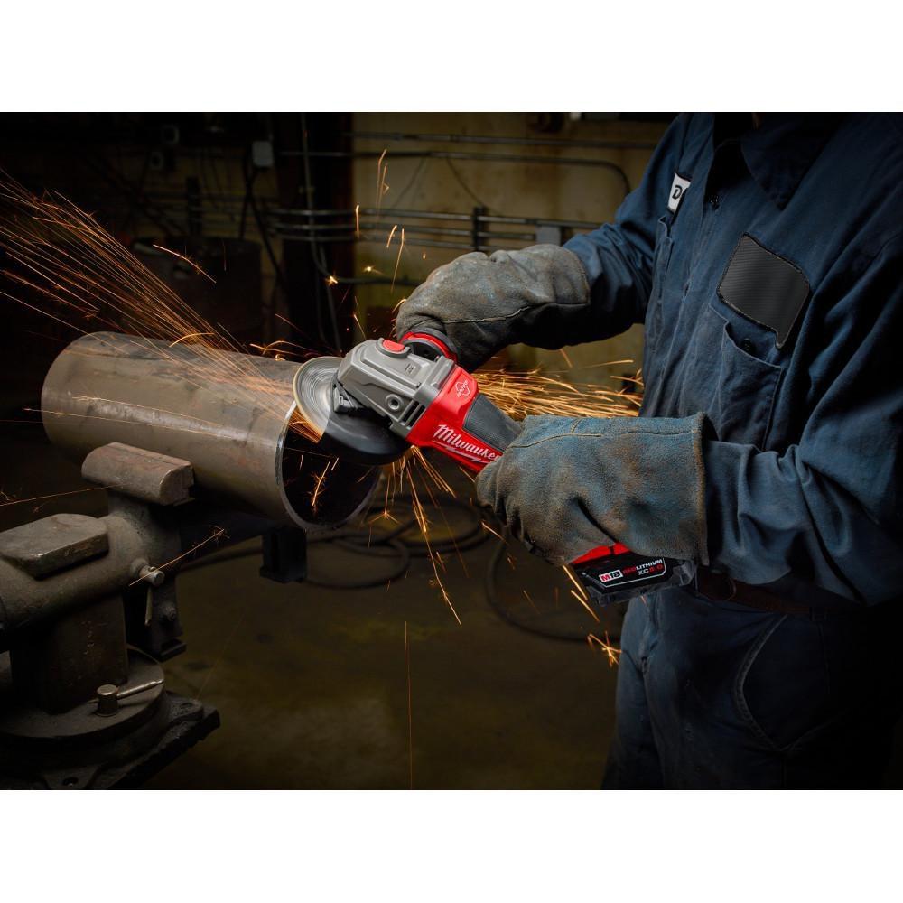 Milwaukee&reg; Black Cordless Cut-Off Saw Tool Kit 