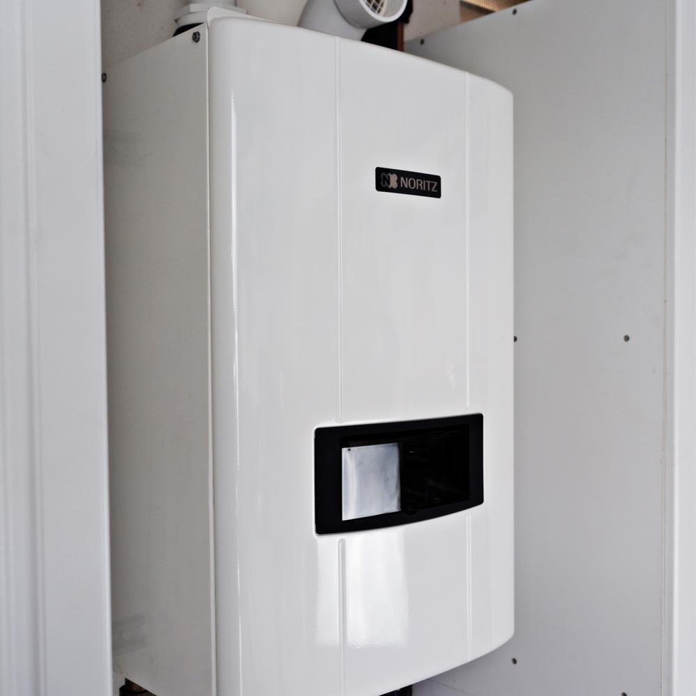 180 MBH Indoor Condensing Propane Tankless Water Heater 