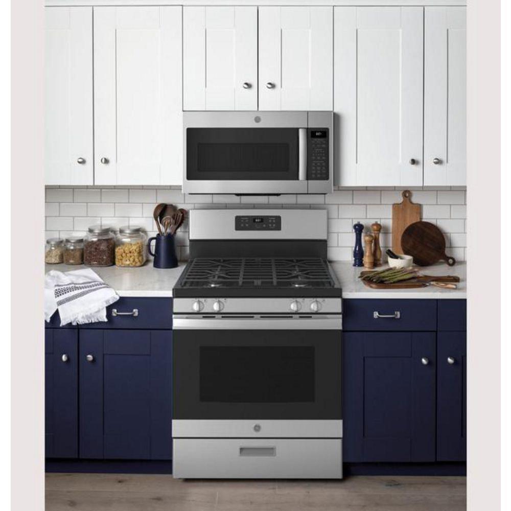 GE&reg; Stainless Steel 30 x 46-1/4 in. 13000 BTU 4.8 cu. ft. 4-Burner Sealed Gas Freestanding Range 