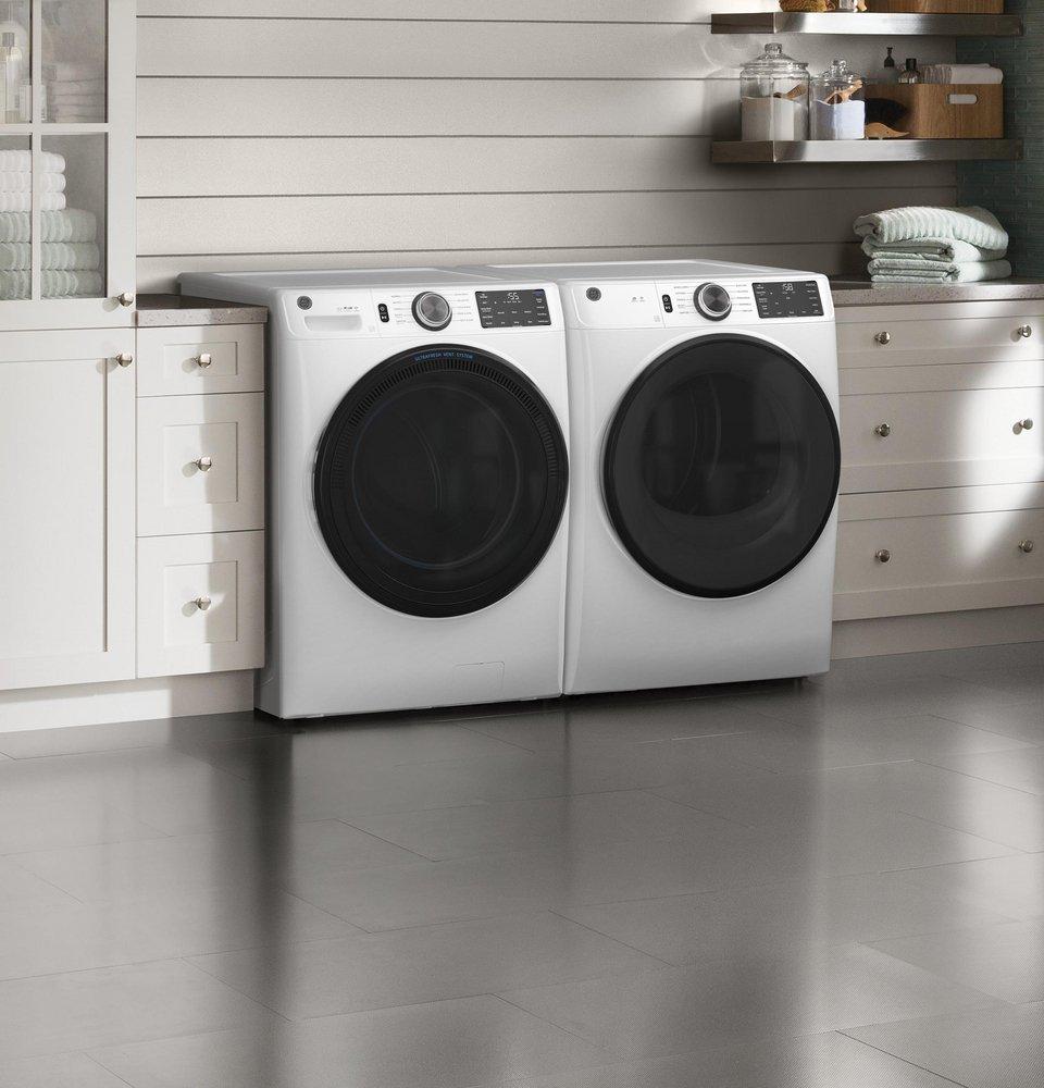GE&reg; White 28 in. 7.8 cu. ft. Electric Dryer 