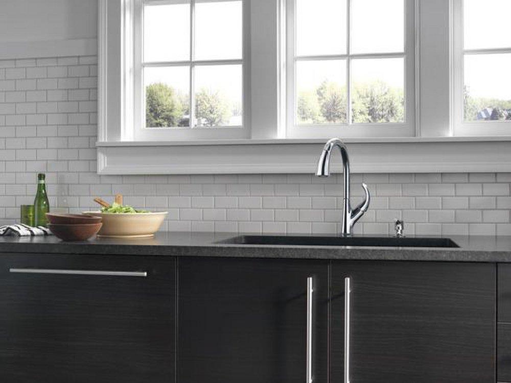 Peerless&reg; Chrome Single Handle Pull Down Kitchen Faucet 