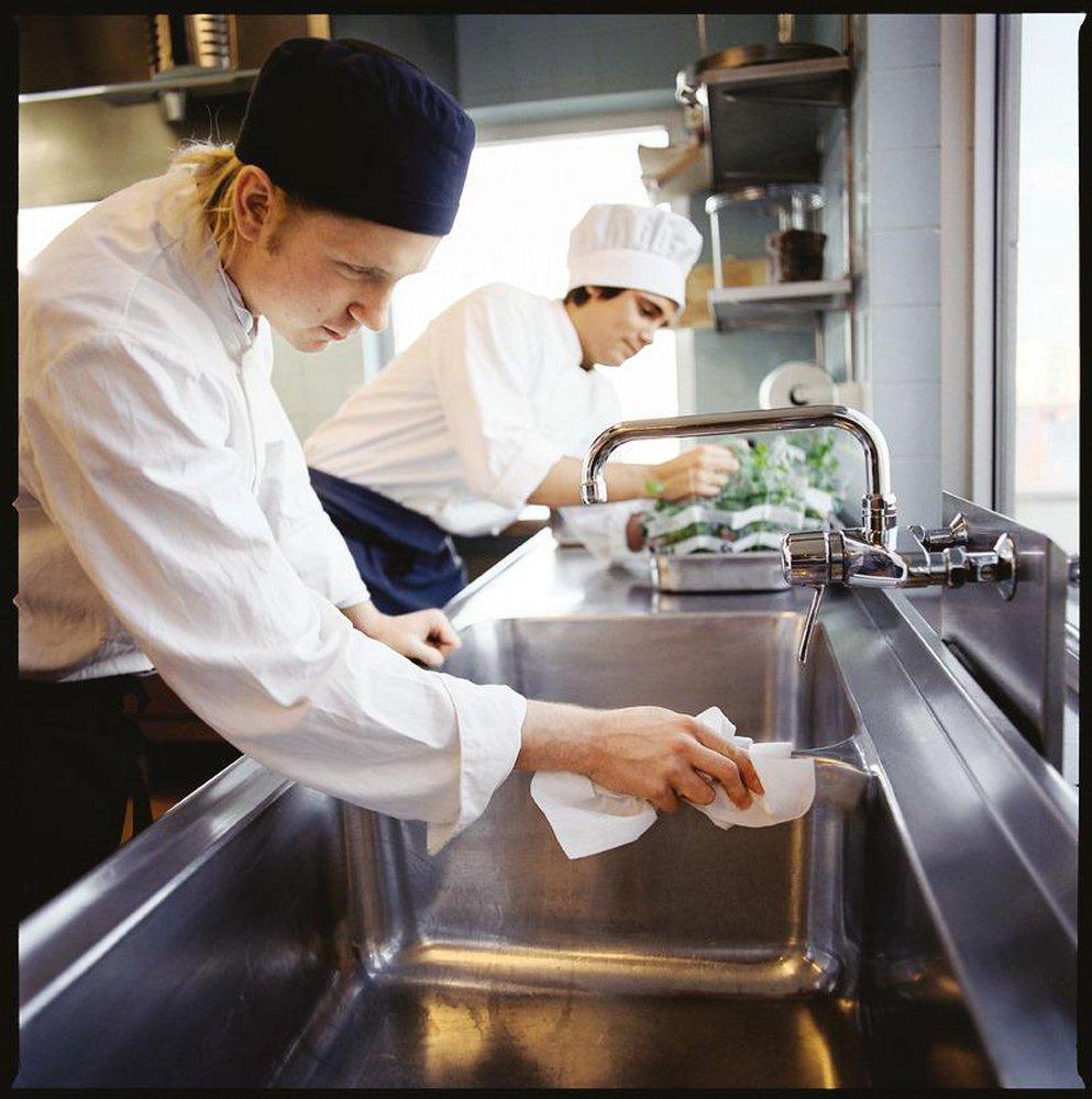 Tork White Paper Wiper Plus Pop-Up Box, 1-Ply 100-Sheets, White 