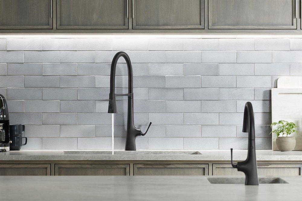 KOHLER Matte Black Single Handle Pull Down Kitchen Faucet 