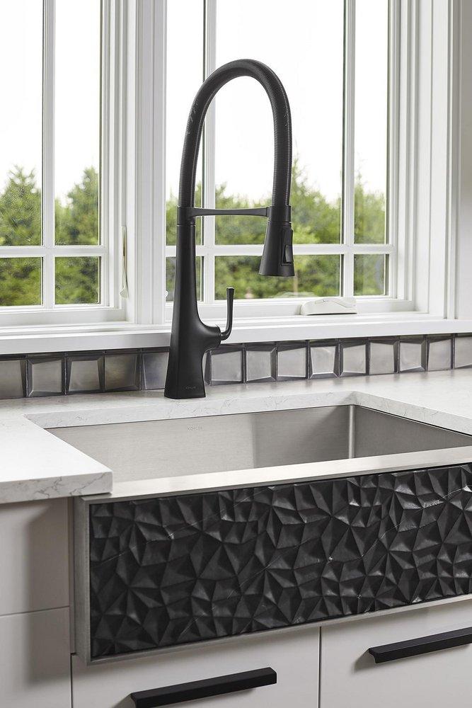 KOHLER Matte Black Single Handle Pull Down Kitchen Faucet 