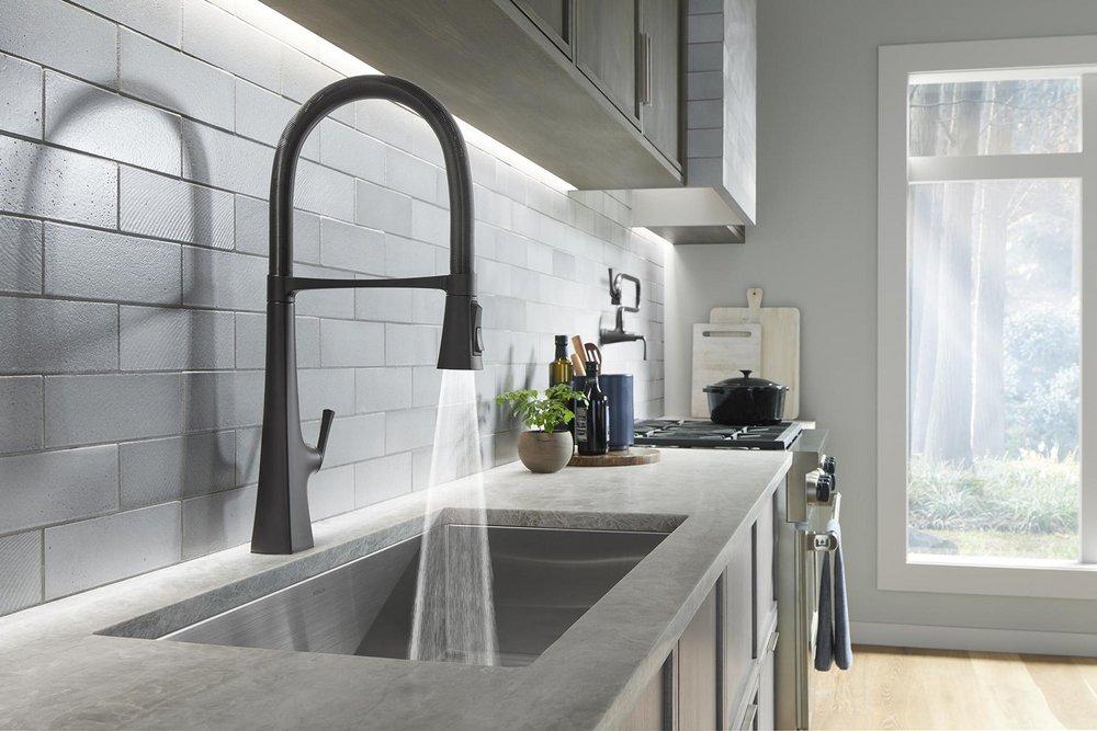 KOHLER Matte Black Single Handle Pull Down Kitchen Faucet 