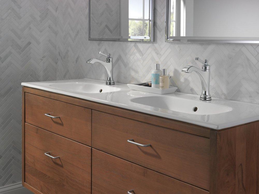 Delta Faucet Chrome Single Handle Monoblock Bathroom Sink Faucet Lever Handle 