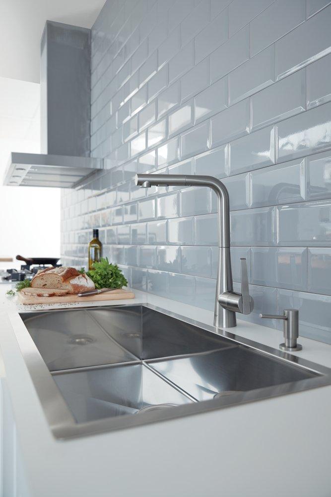 GROHE SuperSteel Single Handle Pull Down Kitchen Faucet 