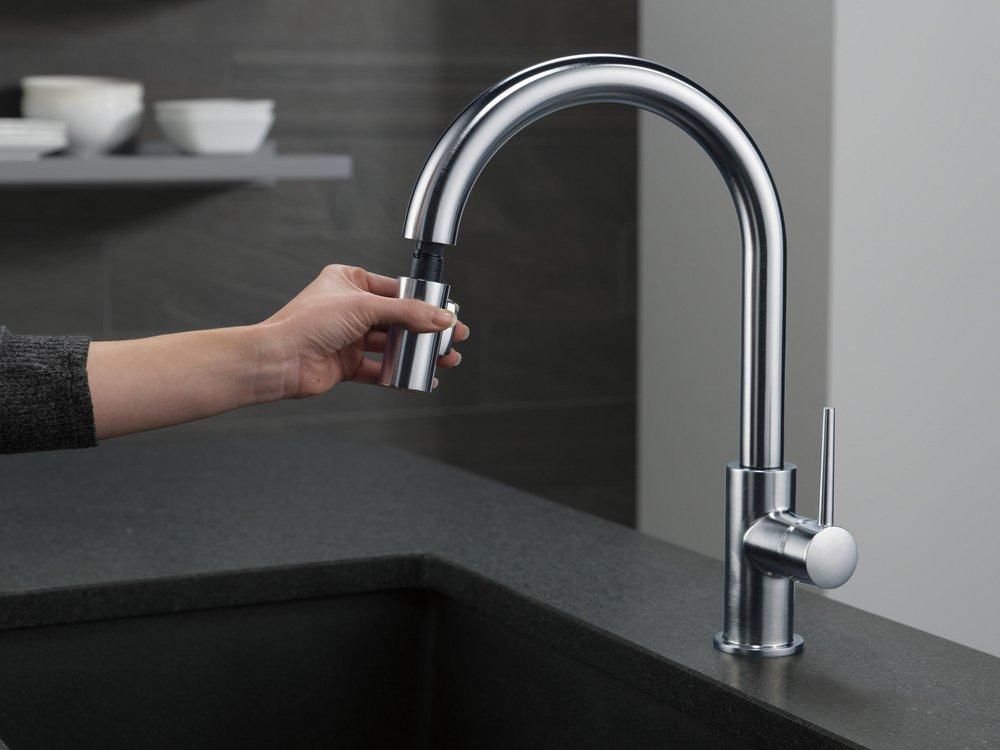 Delta Faucet Arctic Stainless Single Handle Pull Down Kitchen Faucet 