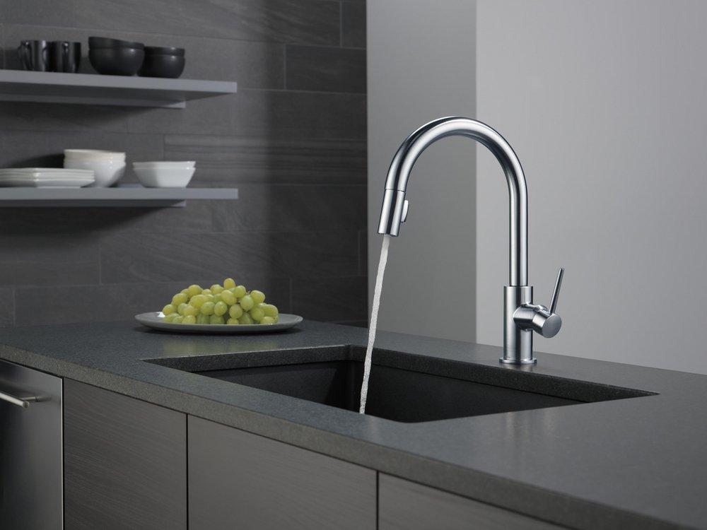Delta Faucet Arctic Stainless Single Handle Pull Down Kitchen Faucet 