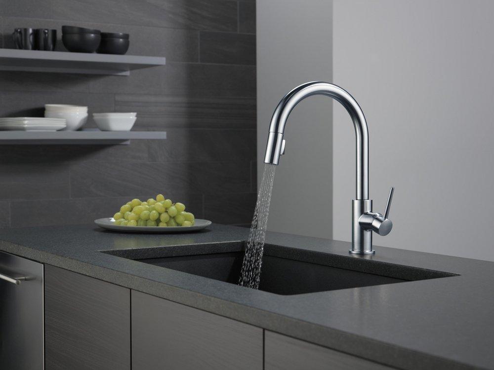 Delta Faucet Arctic Stainless Single Handle Pull Down Kitchen Faucet 