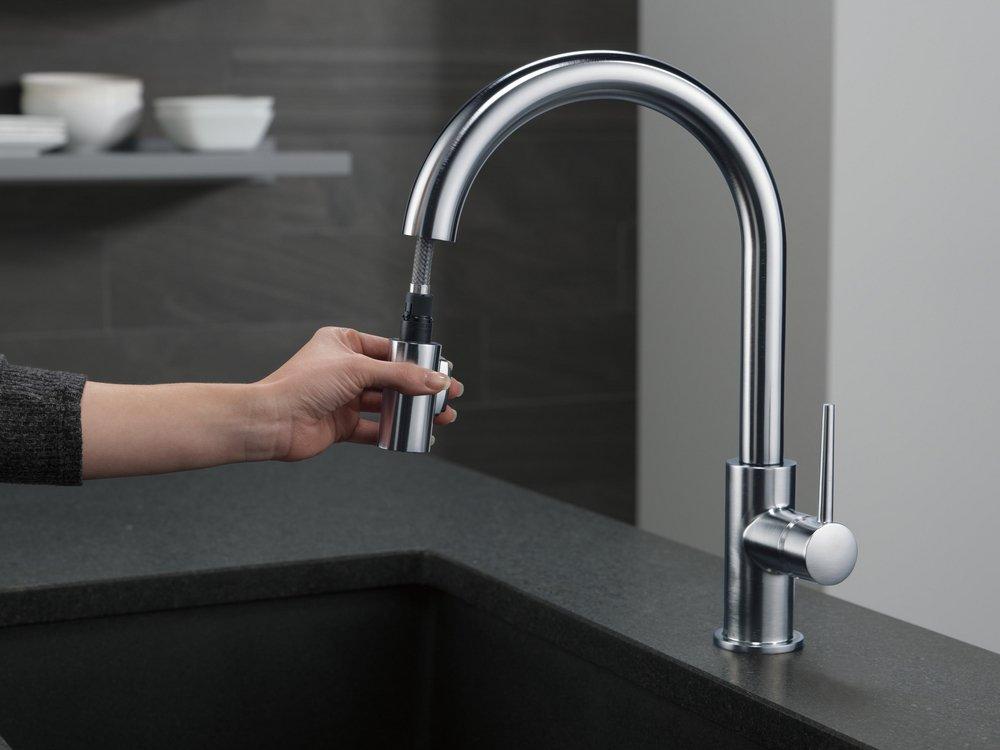 Delta Faucet Arctic Stainless Single Handle Pull Down Kitchen Faucet 