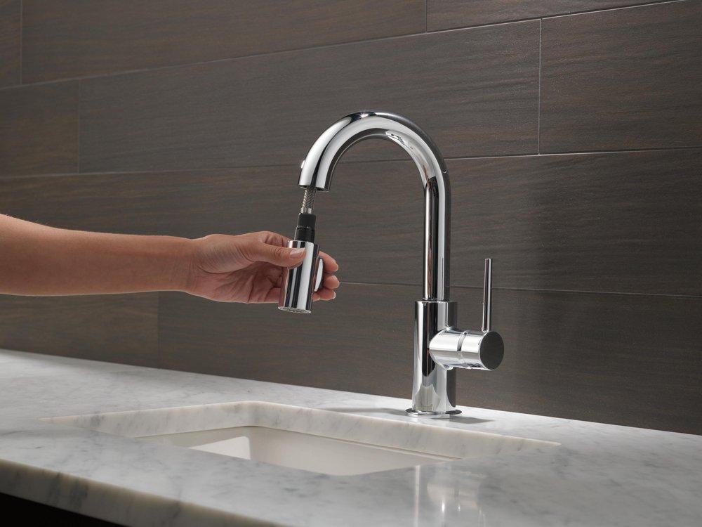 Single Handle Lever Bar Faucet in Chrome 