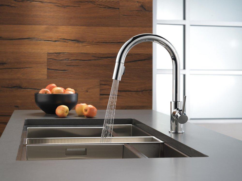 Delta Faucet Chrome Single Handle Pull Down Kitchen Faucet 