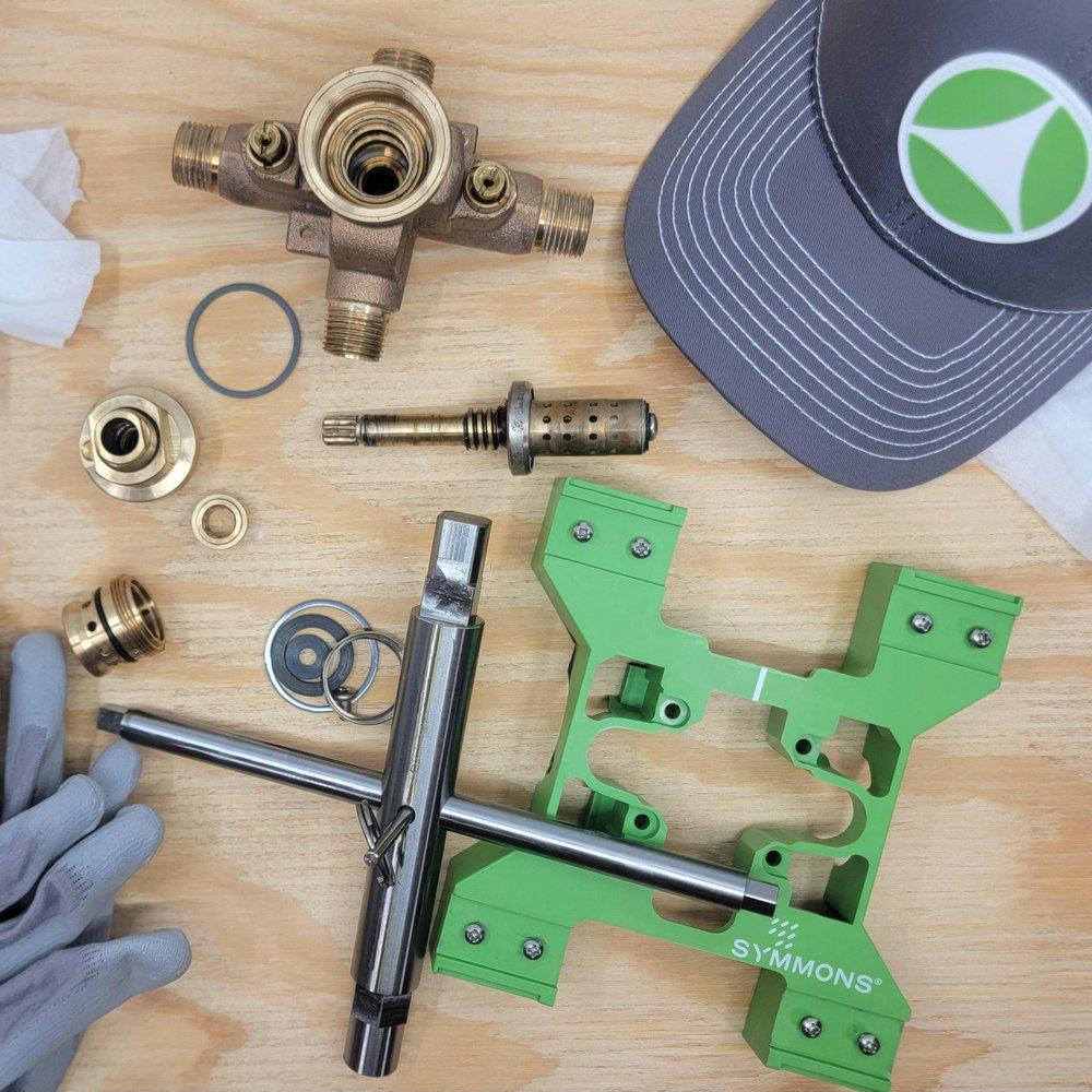 Symmons Industries IPS x Sweat Pressure Balancing Valve 