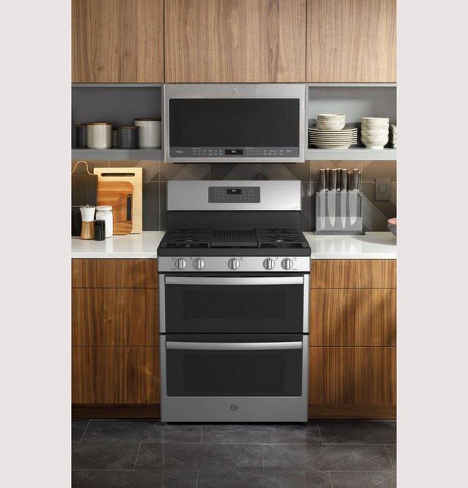 GE&reg; Stainless Steel 30 in. Gas 5-Burner Sealed Freestanding Range 