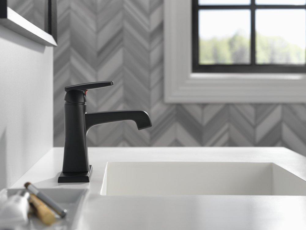 Delta Faucet Matte Black Single Handle Centerset Bathroom Sink Faucet with Pop-Up Drain Assembly 