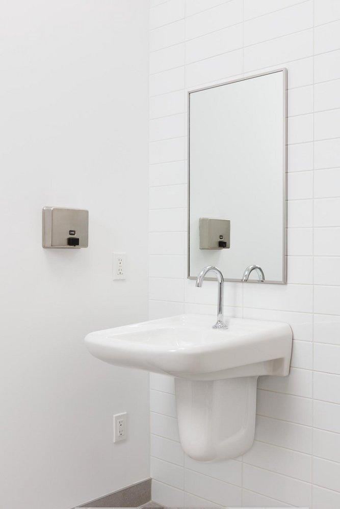 Delta Faucet Chrome Sensor Bathroom Sink Faucet 