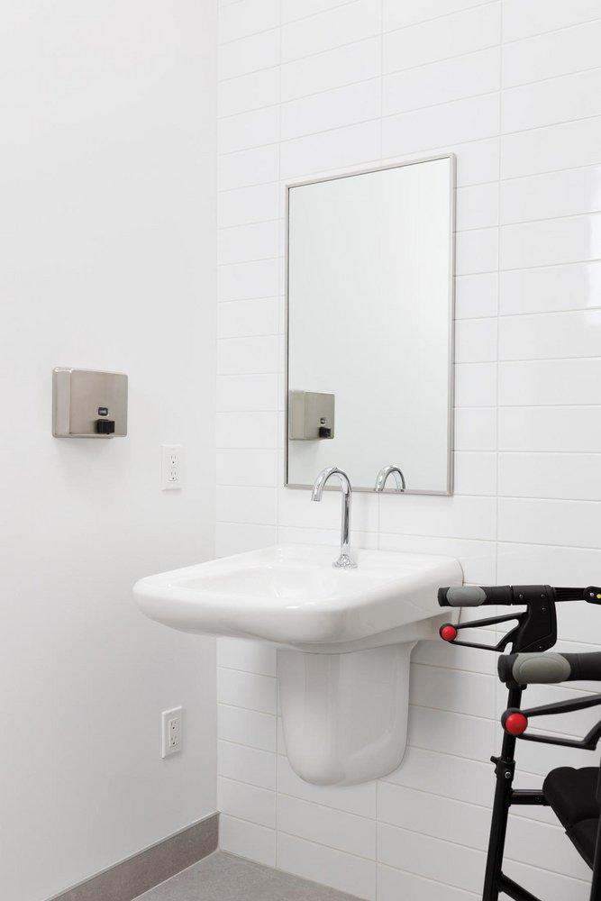 Delta Faucet Chrome Sensor Bathroom Sink Faucet 