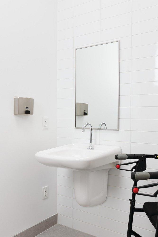 Delta Faucet Chrome Sensor Bathroom Sink Faucet 