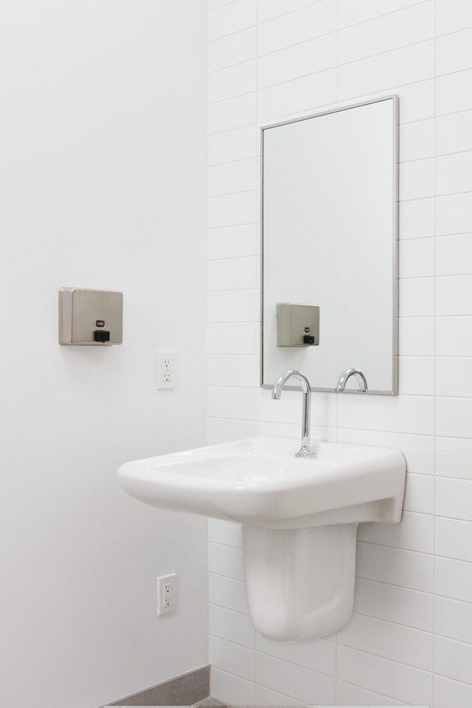 Delta Faucet Chrome Sensor Bathroom Sink Faucet 