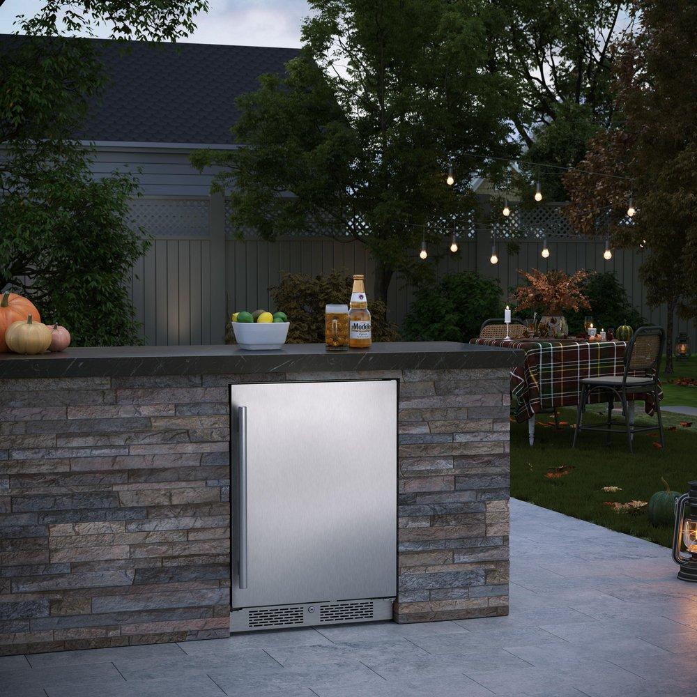 Avallon Stainless Steel 5.5 cf Built-in Outdoor Refrigerator 