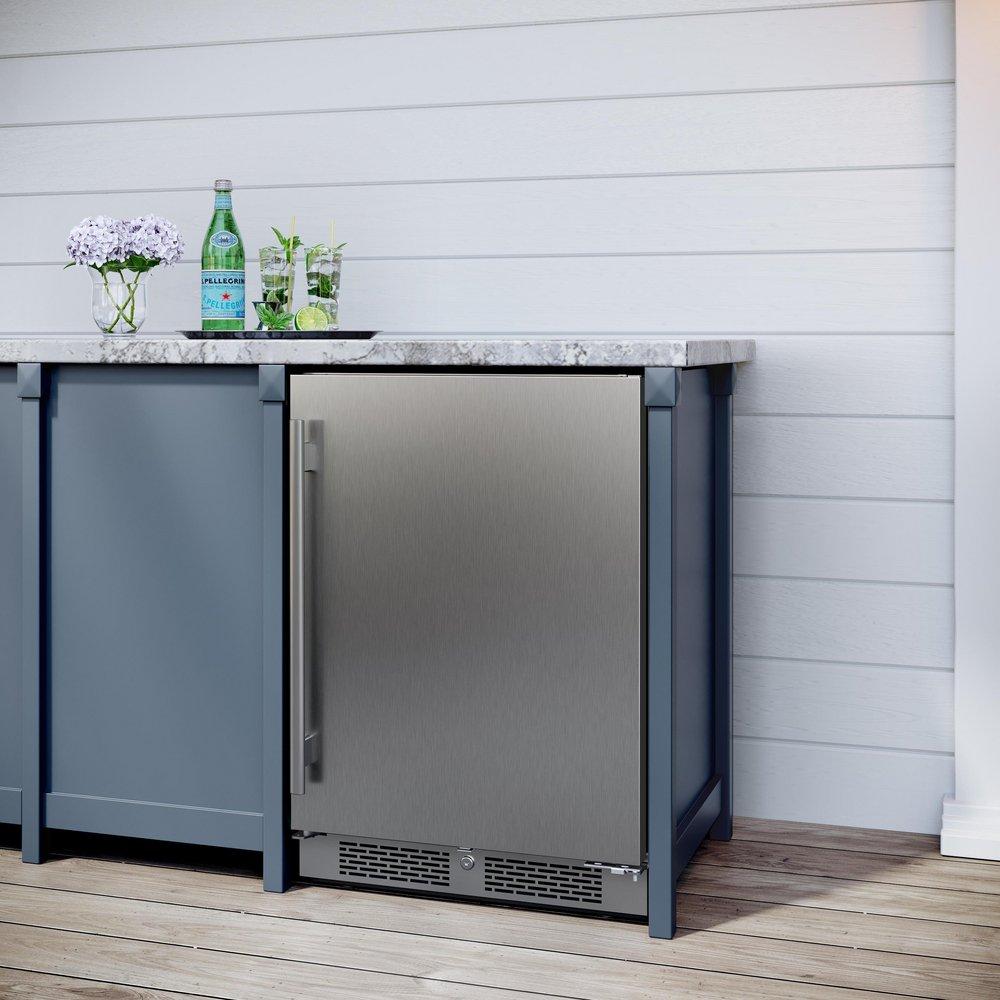 Avallon Stainless Steel 5.5 cf Built-in Outdoor Refrigerator 
