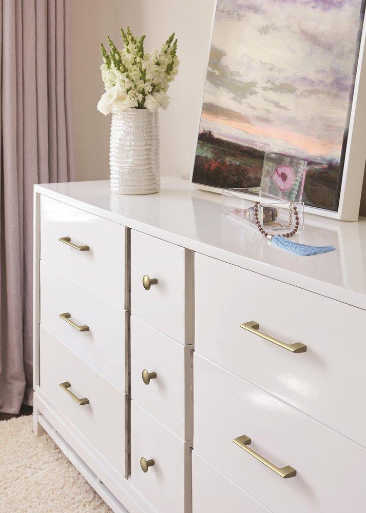 Amerock Golden Champagne 5-11/16 in. Pull 