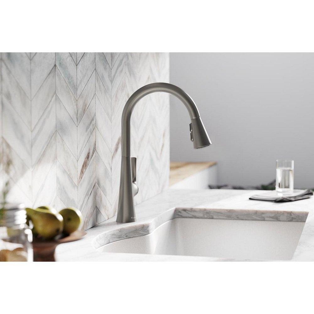 Single Handle Pull Down Kitchen Faucet in Lustrous Steel 