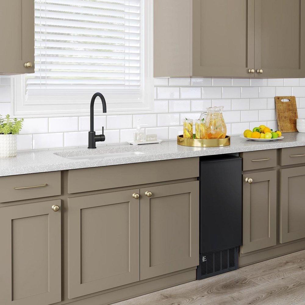 Edgestar Black Built-in and Freestanding Ice Maker 