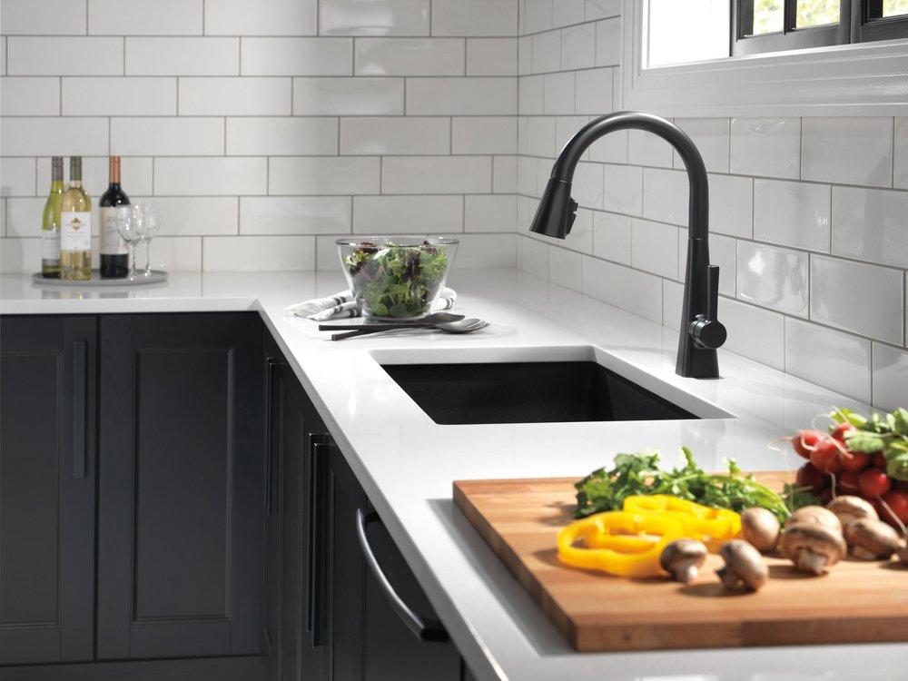 Delta Faucet Matte Black Pull Down Kitchen Faucet 