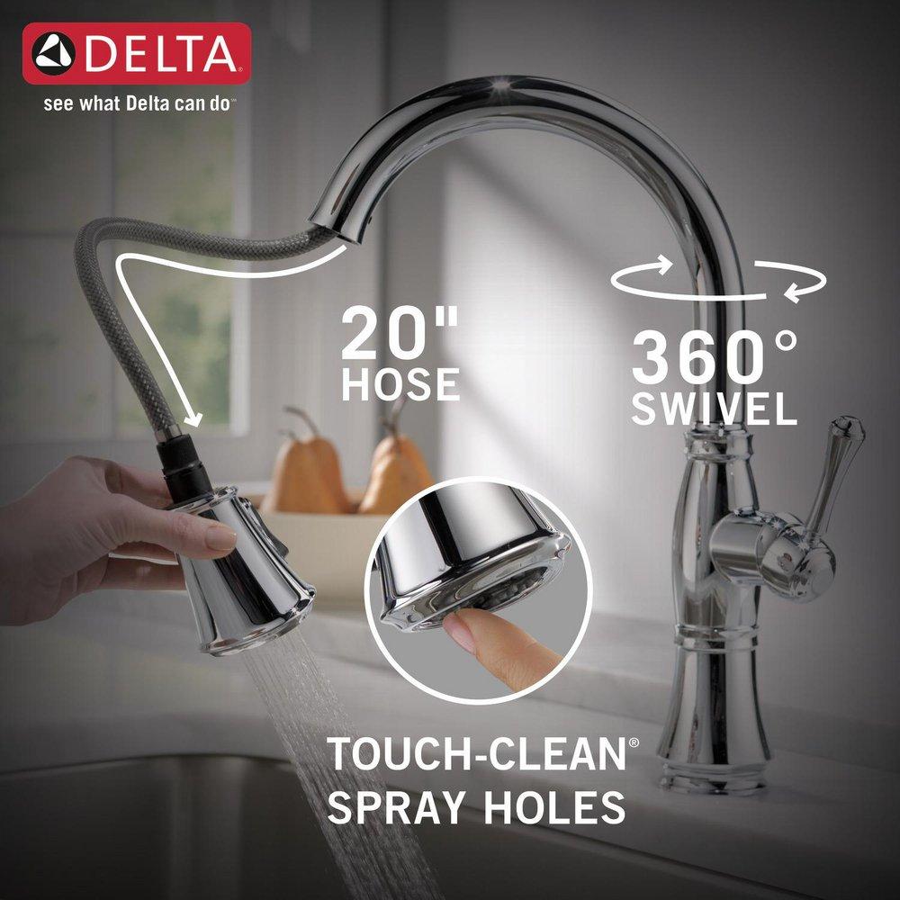 Delta Faucet Lumicoat Chrome Single Handle Pull Down Kitchen Faucet with Three-Function Spray, Magnetic Docking and ShieldSpray Technology 