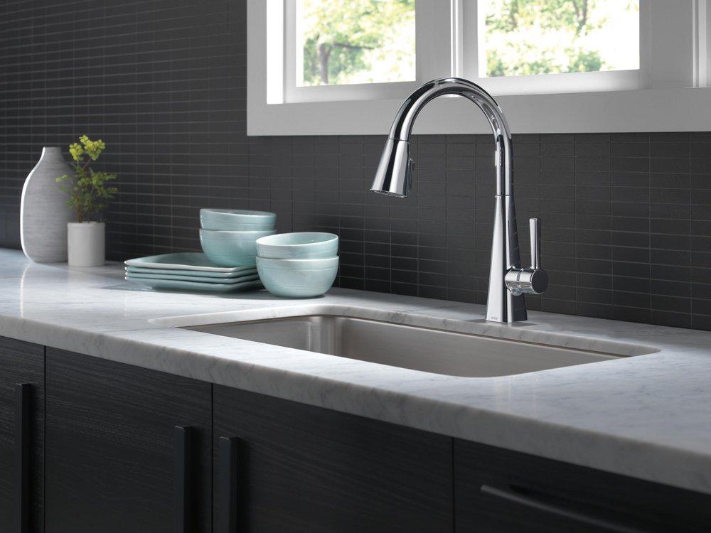 Delta Faucet Chrome Pull Down Kitchen Faucet 