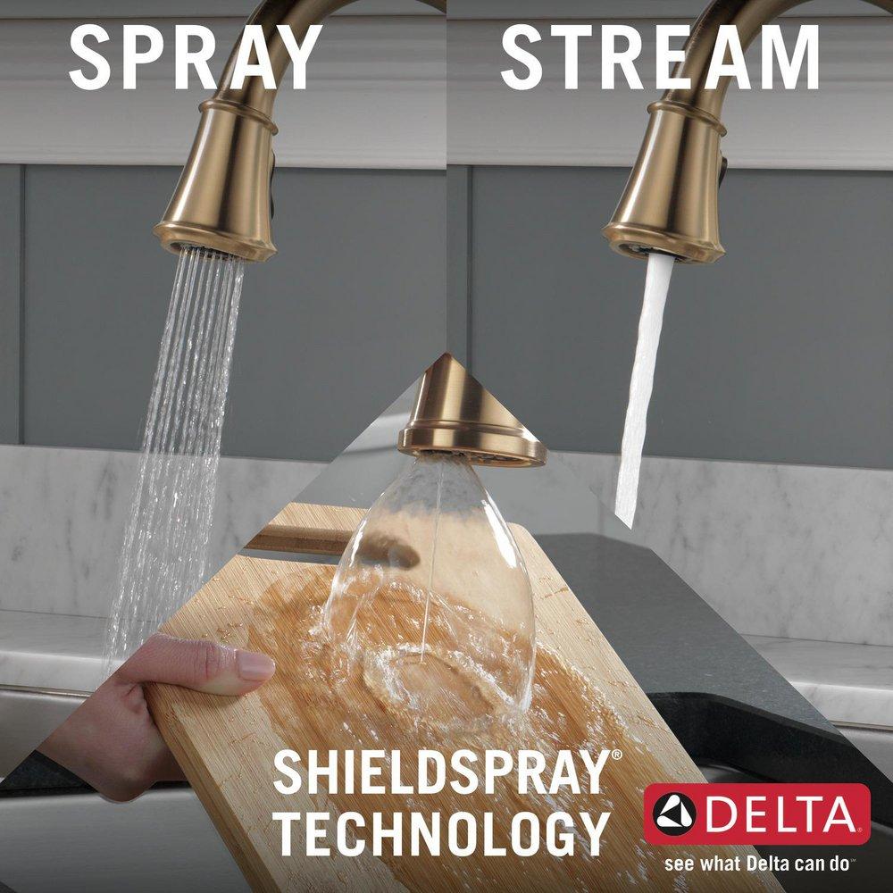 Delta Faucet Lumicoat&reg; Champagne Bronze Single Handle Pull Down Kitchen Faucet with Three-Function Spray, Magnetic Docking and ShieldSpray Technology 