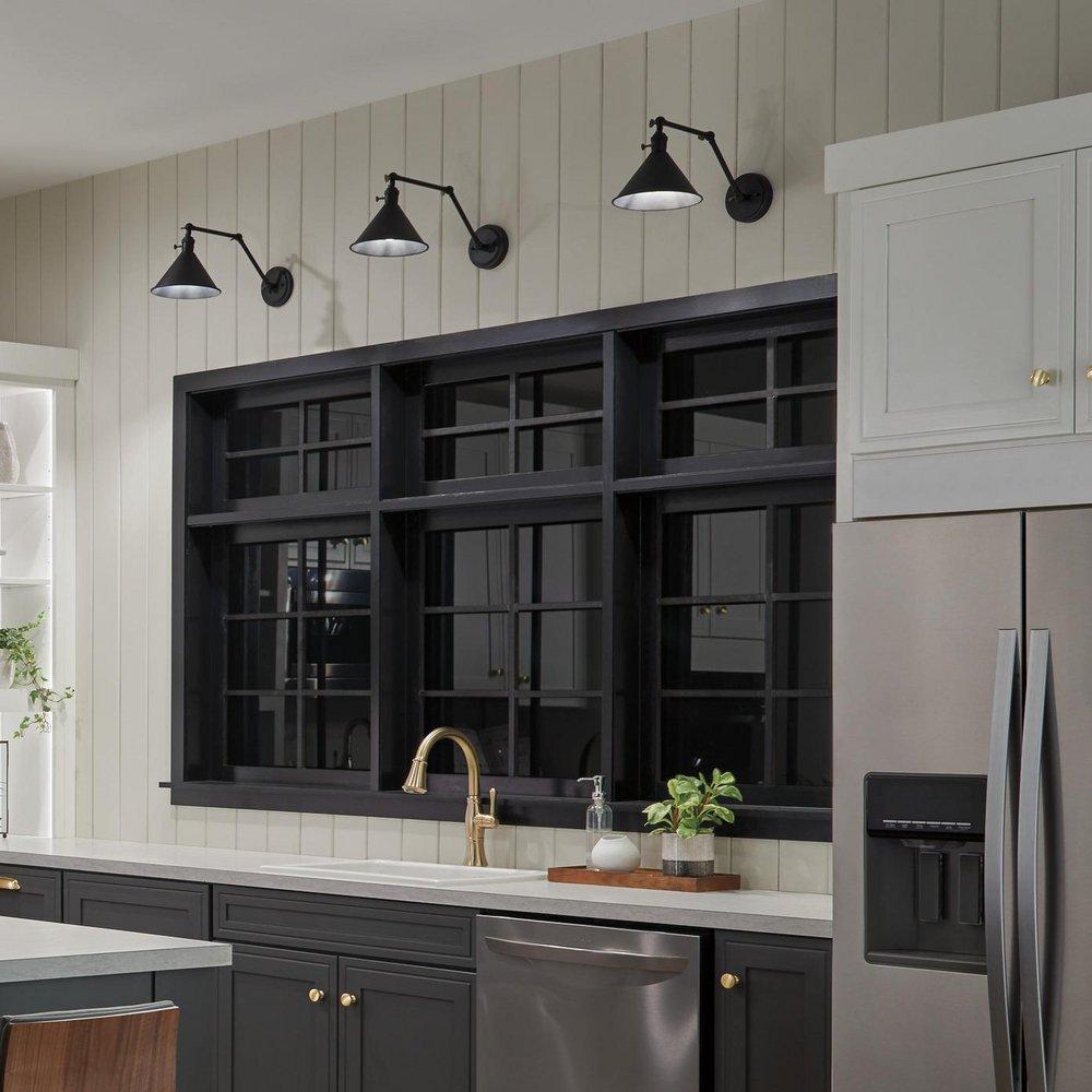 Delta Faucet Lumicoat&reg; Champagne Bronze Single Handle Pull Down Kitchen Faucet with Three-Function Spray, Magnetic Docking and ShieldSpray Technology 