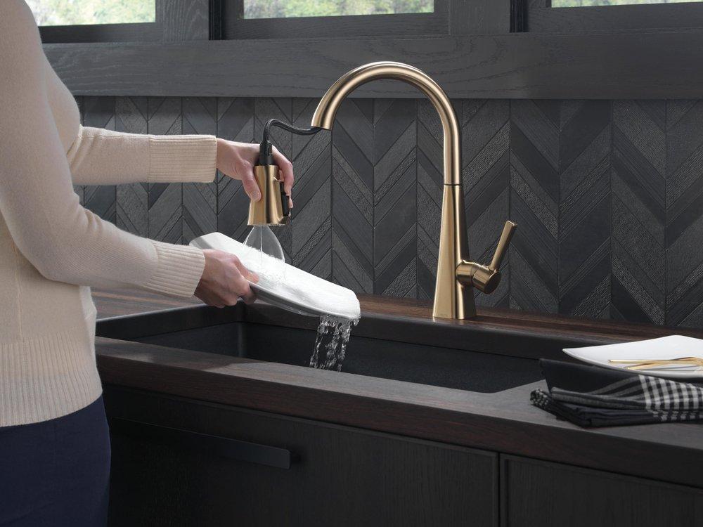 Delta Faucet Champagne Bronze Pull Down Kitchen Faucet 