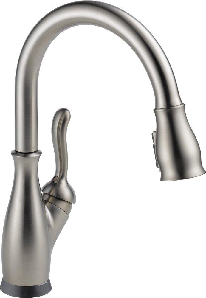 Delta Faucet SpotShield&reg; Stainless Single Handle Pull Down Kitchen Faucet 