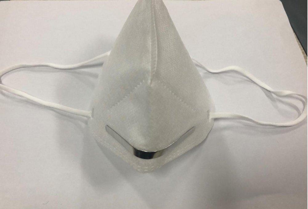 White KN95 Mask in White (Pack of 10) 