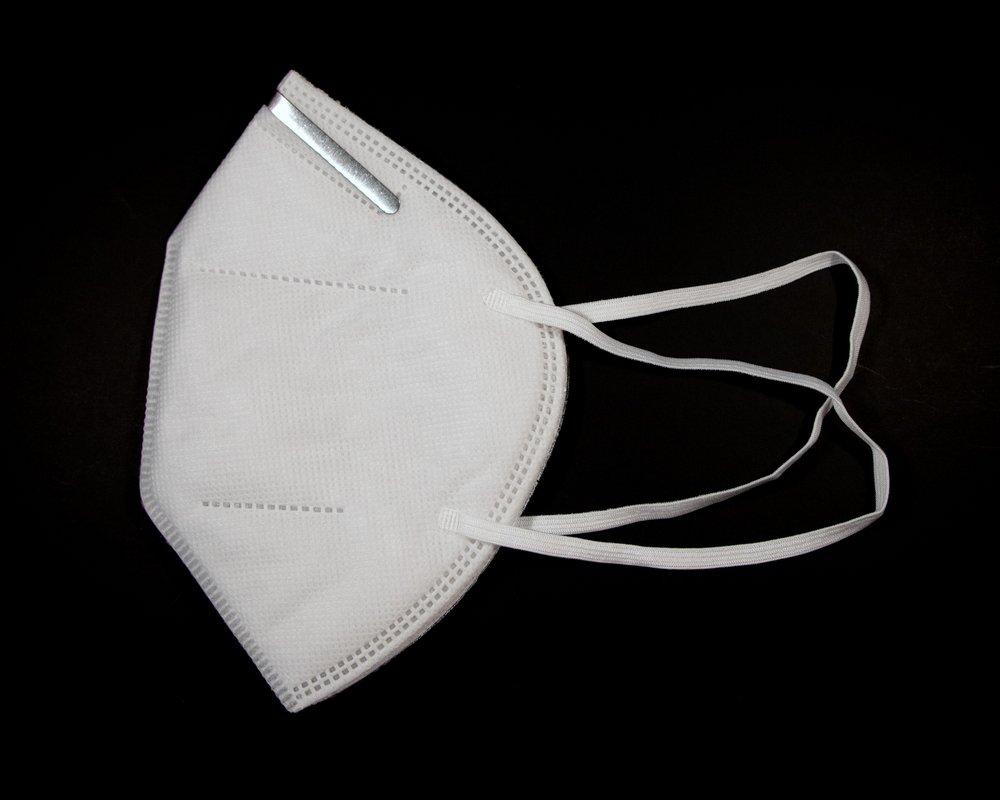 SINWAY MEDICAL White Non-Woven Fabric KN95 Protective Mask 