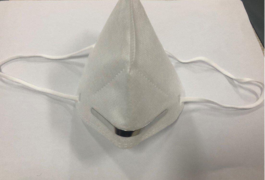 ENTOS White One Size Fits All Disposable KN95 Mask (Pack of 30) 