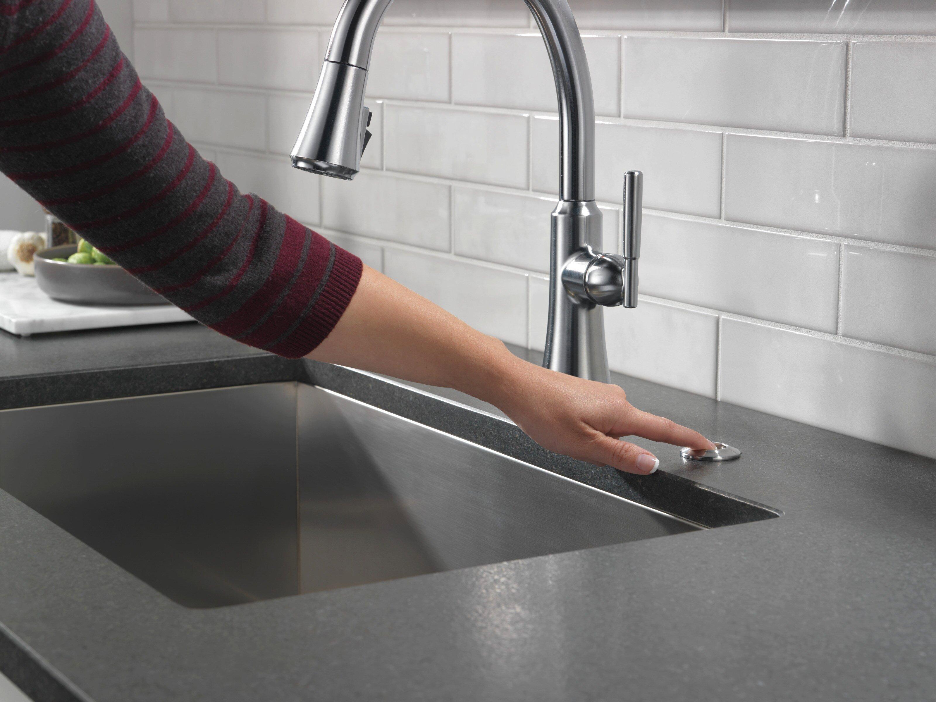 Delta Faucet Arctic Stainless Single Handle Pull Down Kitchen Faucet 