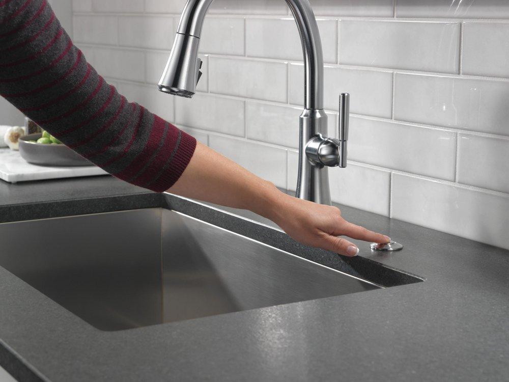 Delta Faucet Arctic Stainless Single Handle Pull Down Kitchen Faucet 