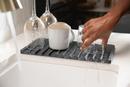 DELTA LENTA: SINGLE-HANDLE PULL-DOWN KITCHEN FAUCET WITH TOUCH2O TECHNOLOGY 