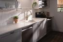 DELTA LENTA: SINGLE-HANDLE PULL-DOWN KITCHEN FAUCET WITH TOUCH2O TECHNOLOGY 