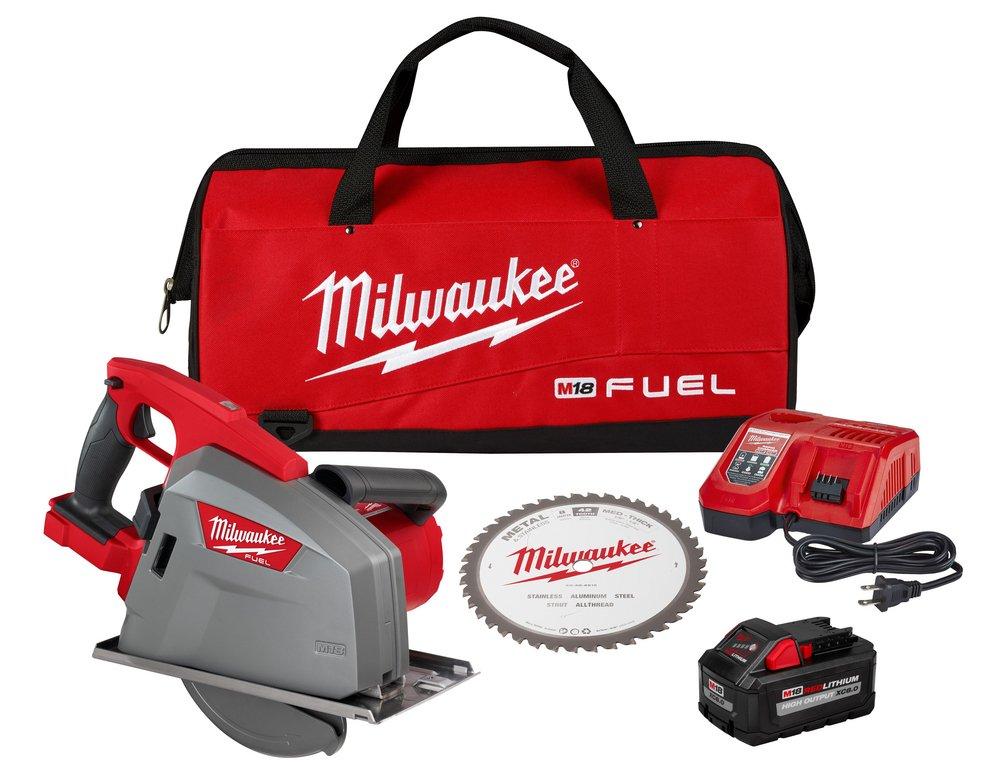 Milwaukee&reg; Red Cordless 15A 18V Circular Saw Tool Kit 