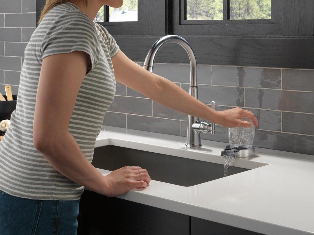 Delta Faucet Arctic Stainless Glass Rinser 