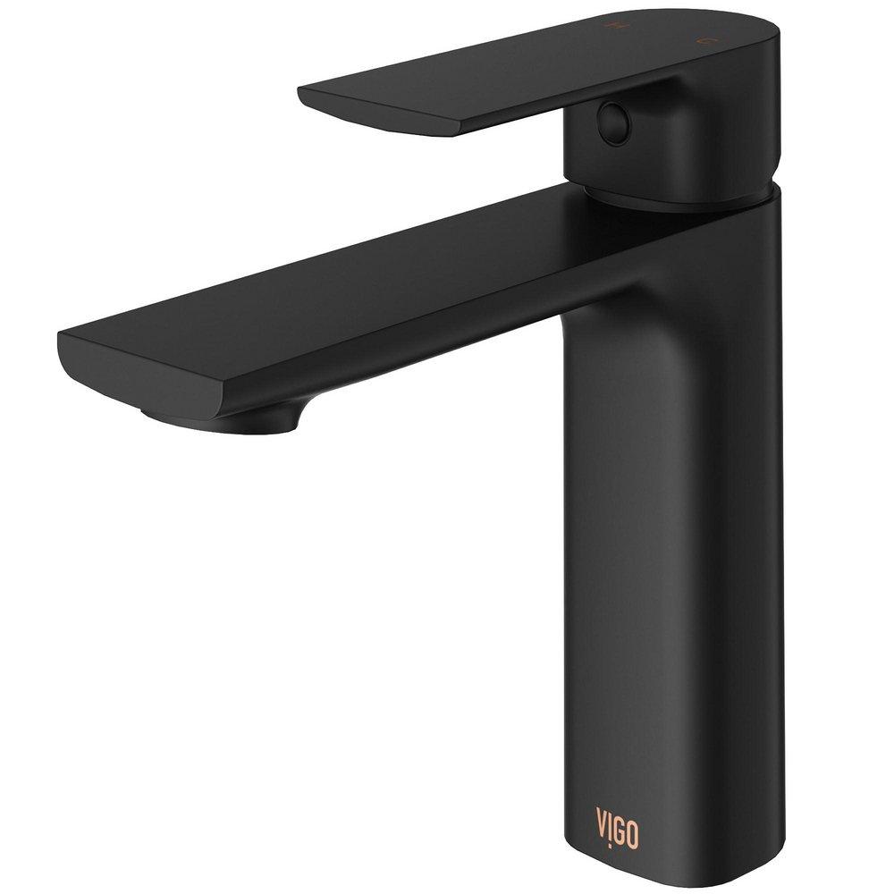 Single Handle Bathroom Sink Faucet in Matte Black 